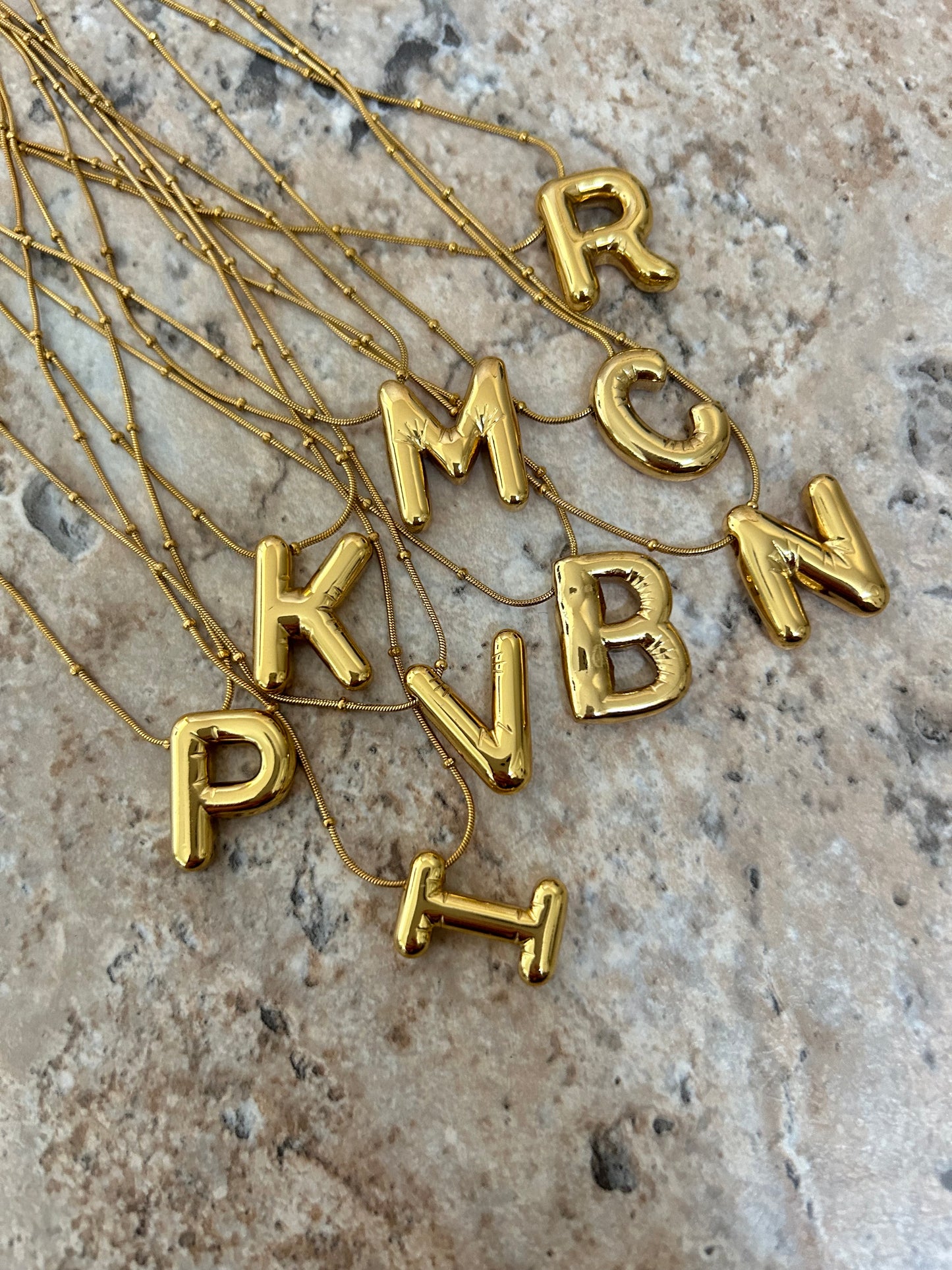 Charlies letter ketting goud