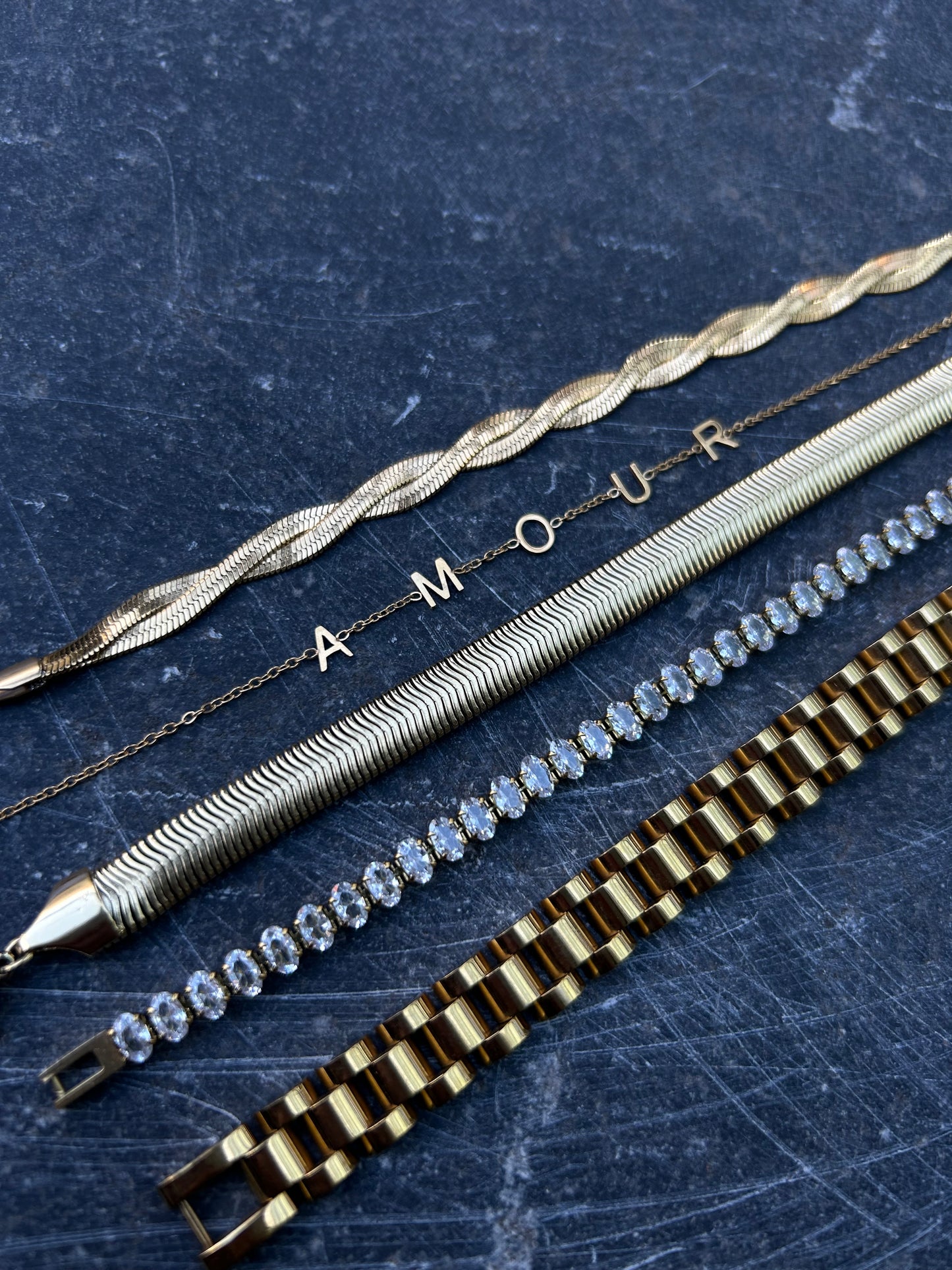 Amour armband goud