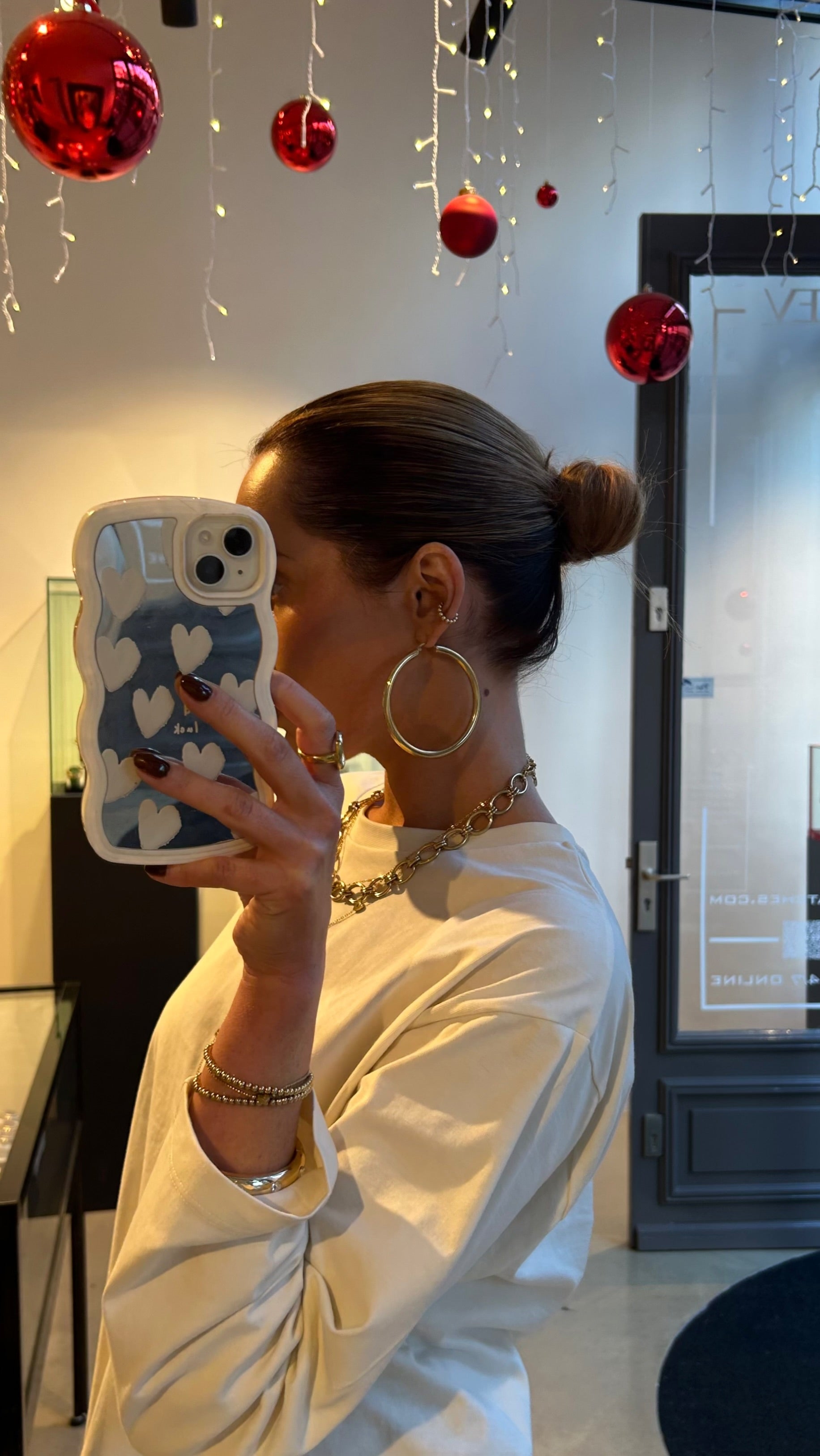 Lies big hoops oorbellen