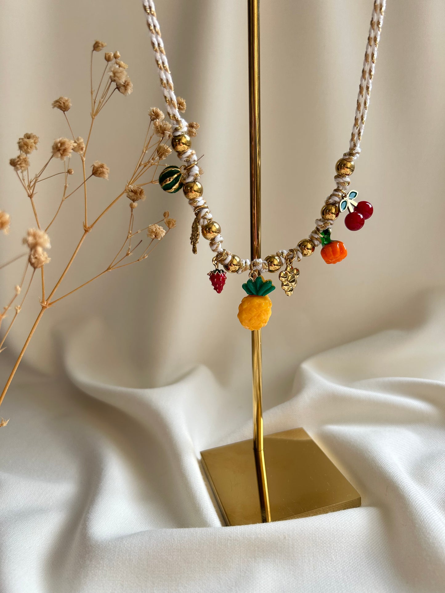 Nora bedel ketting