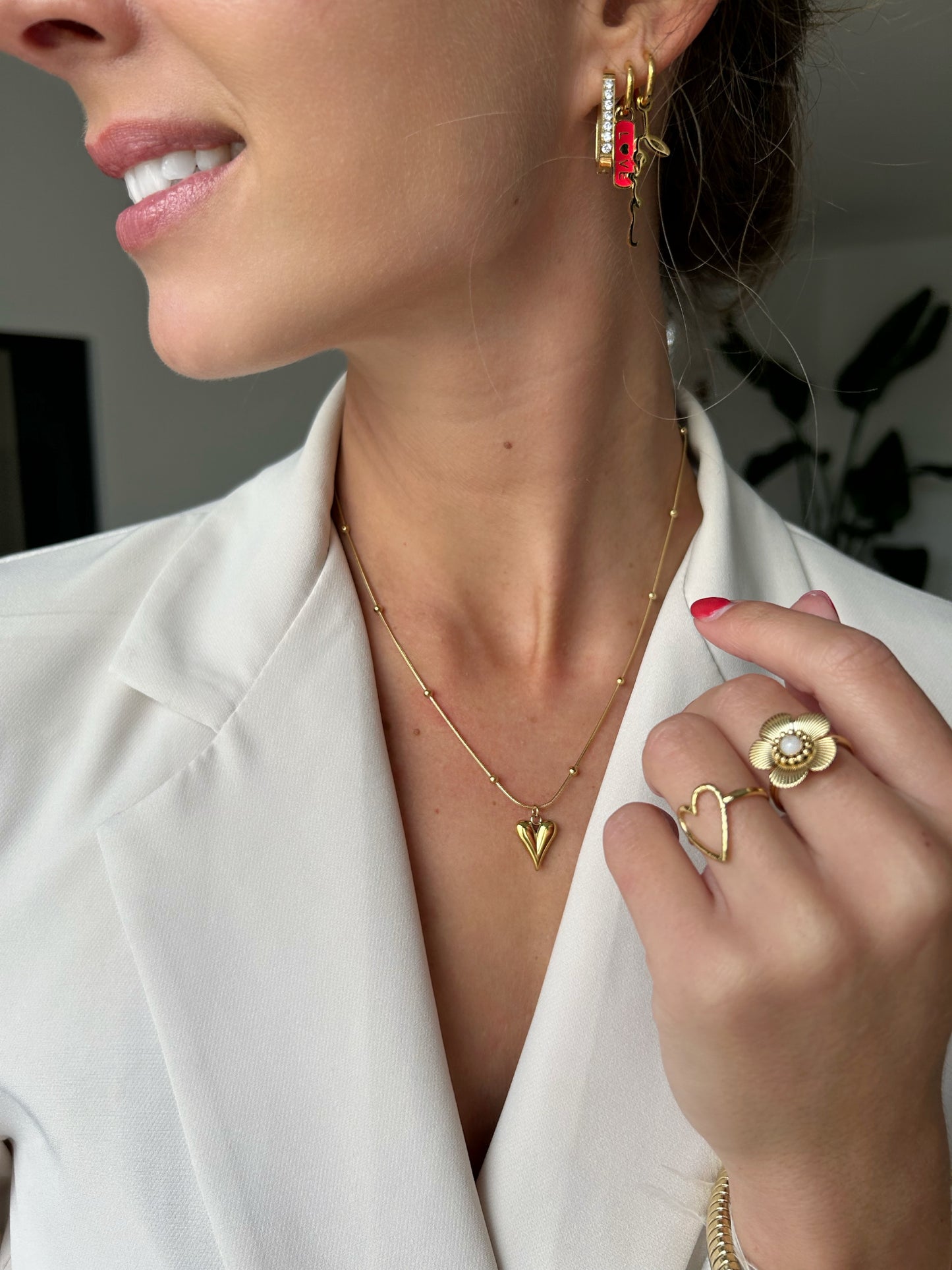 Bloem ring met steen