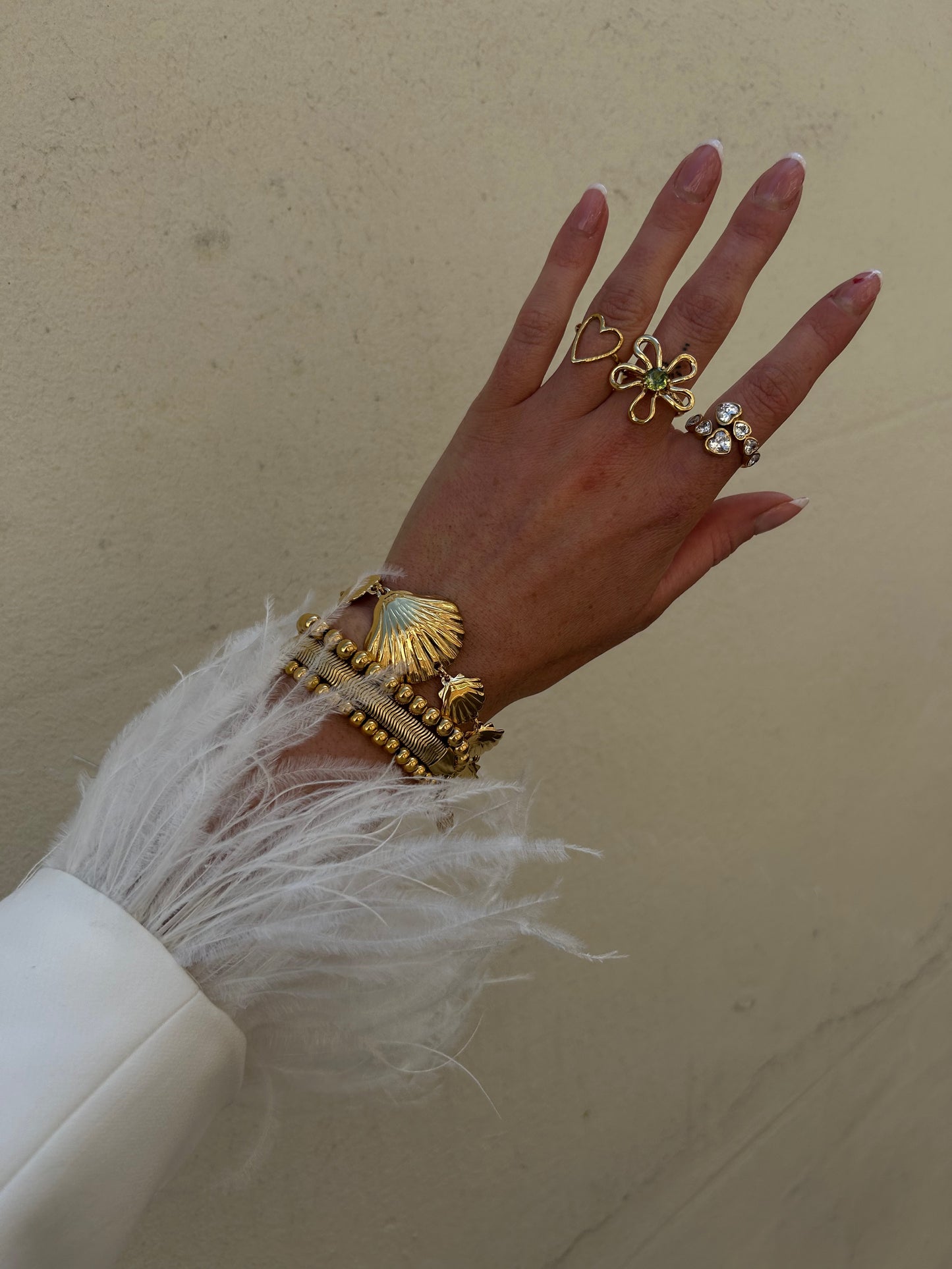 Liva bloom ring