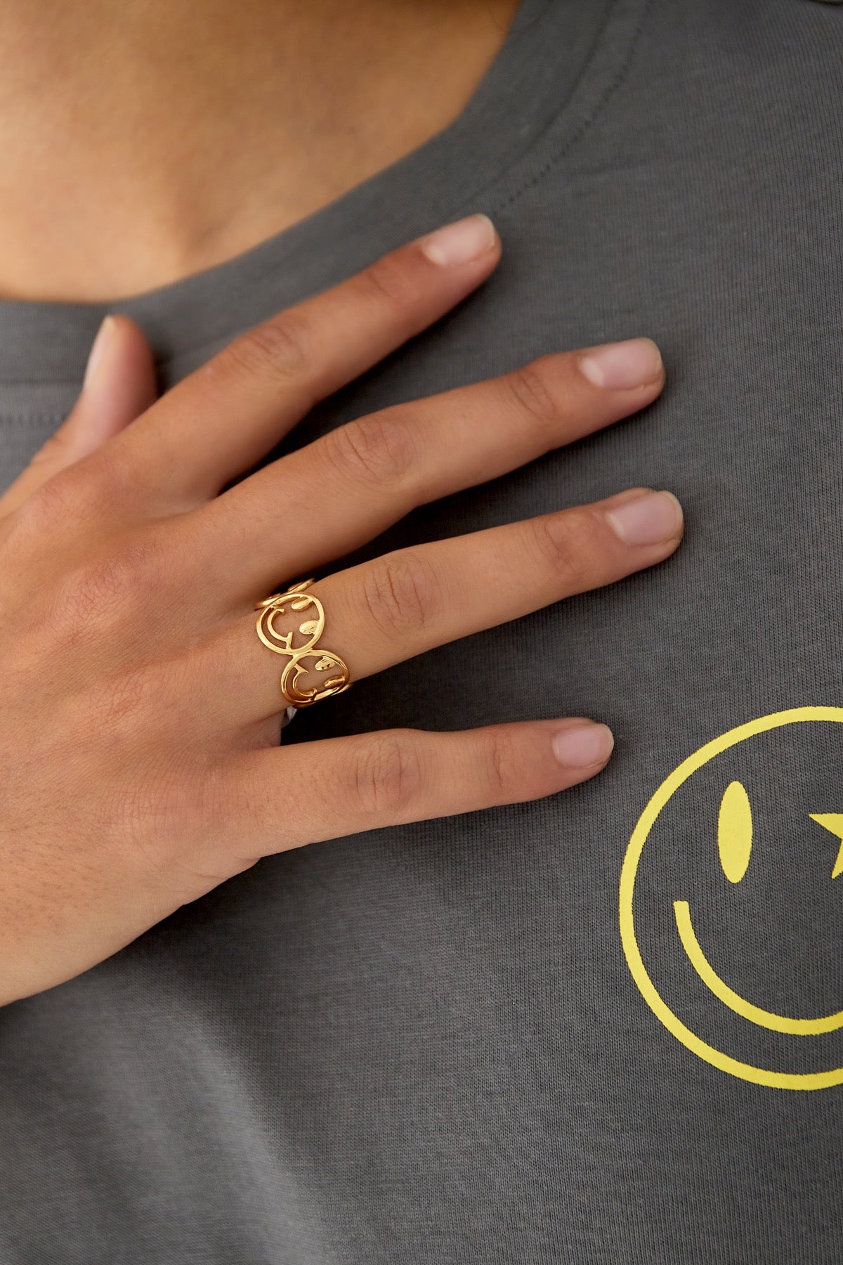 Smile ring