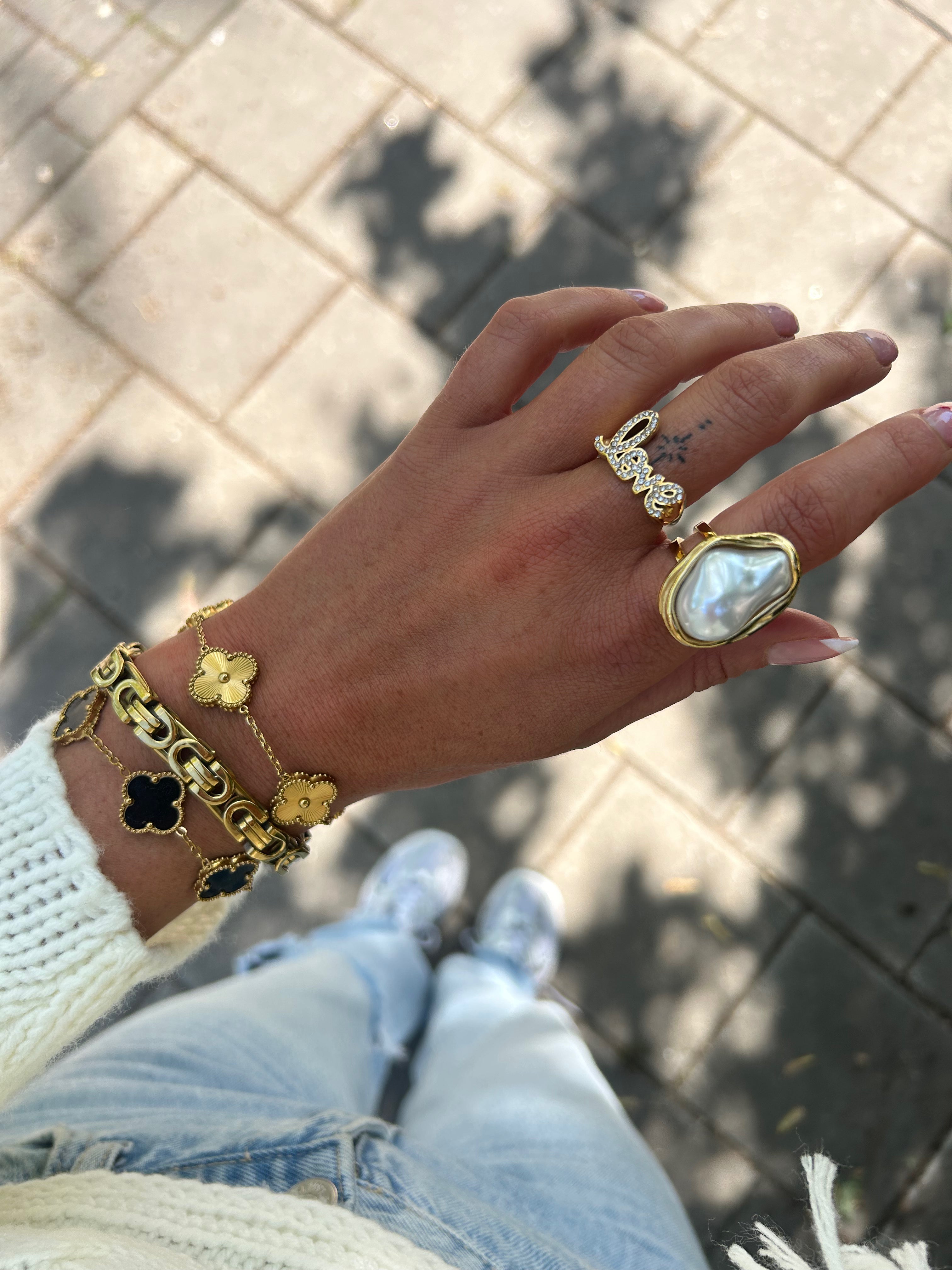 Love ring