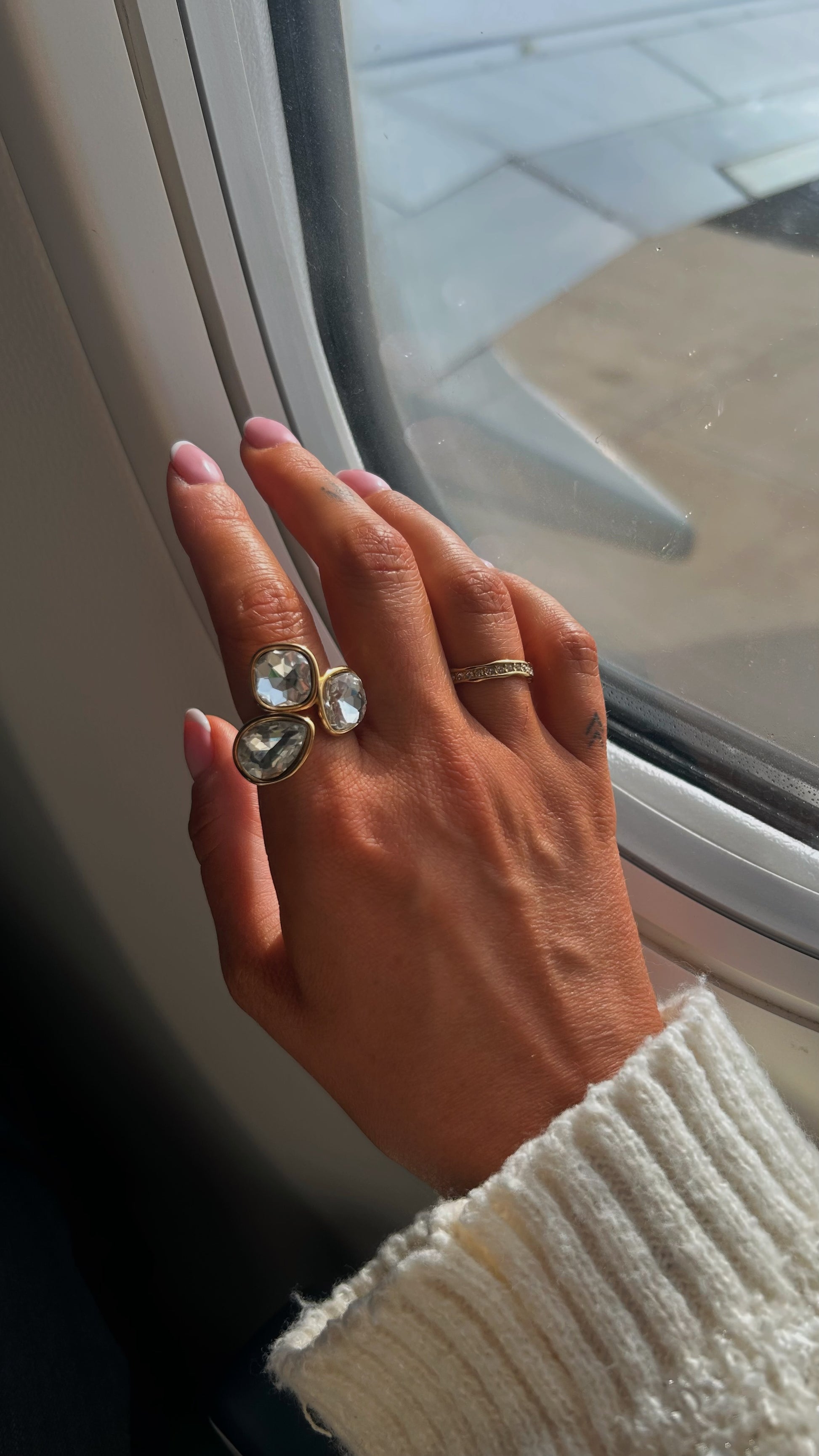 Fem diamond ring