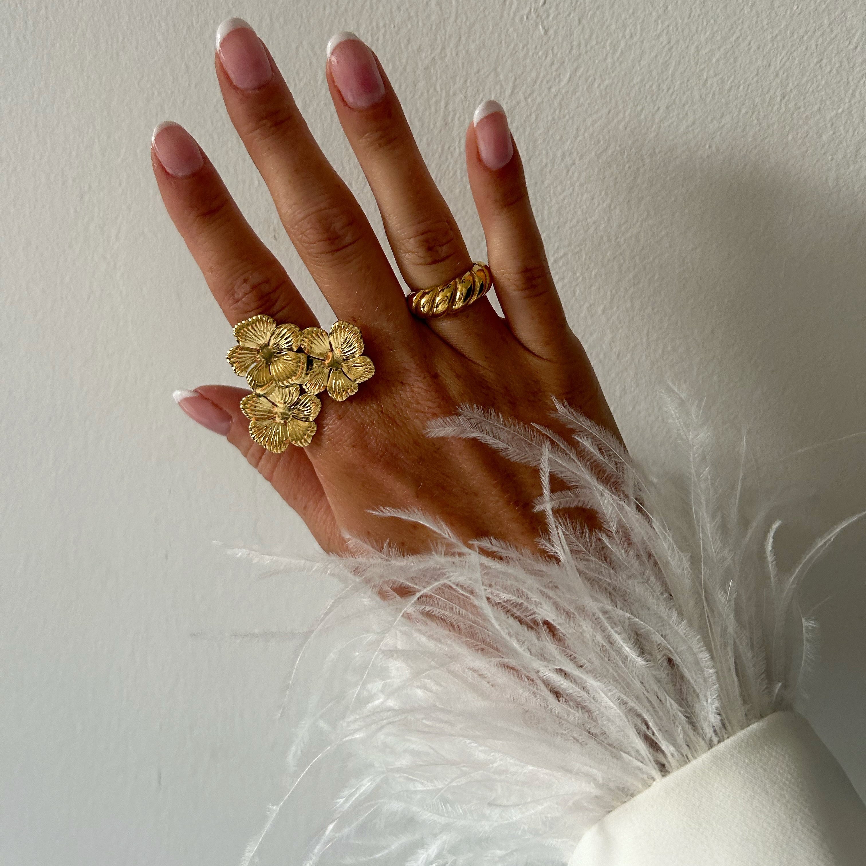 Croissant ring goud